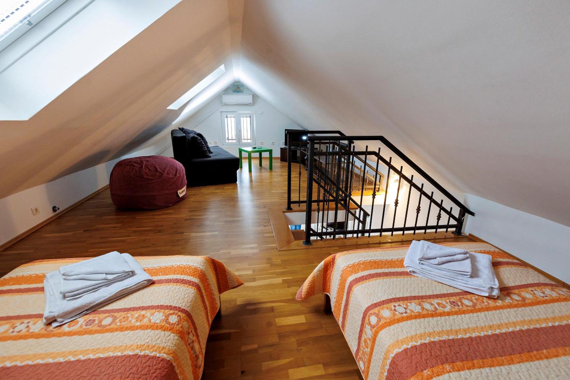 Apartments Baricevic Бол Экстерьер фото