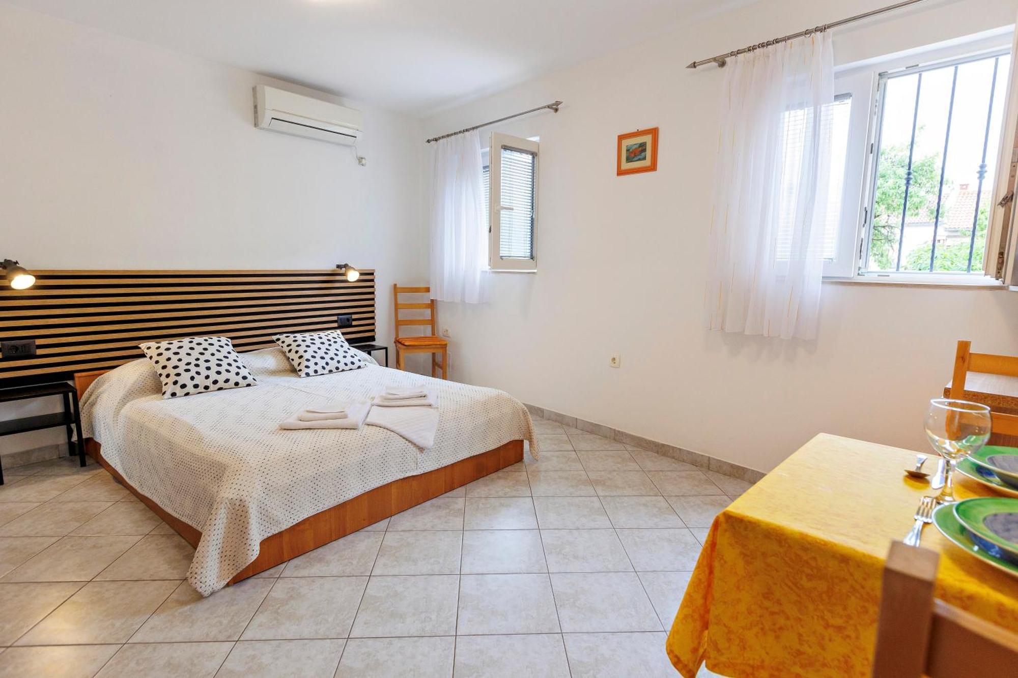 Apartments Baricevic Бол Экстерьер фото