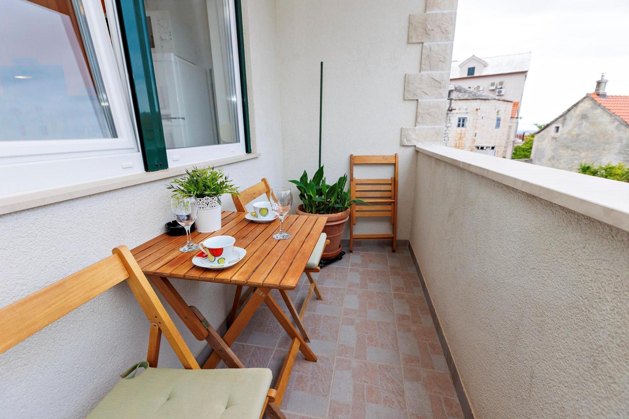 Apartments Baricevic Бол Экстерьер фото
